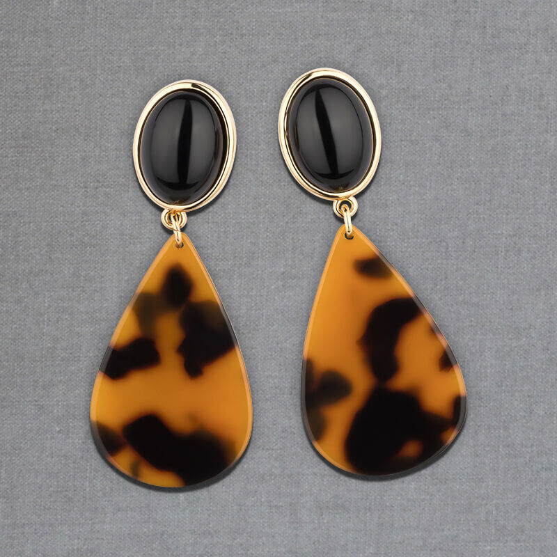 Schwarze Ohrstecker mit  Tropfen in Schildpatt-Optik von AmuseToi