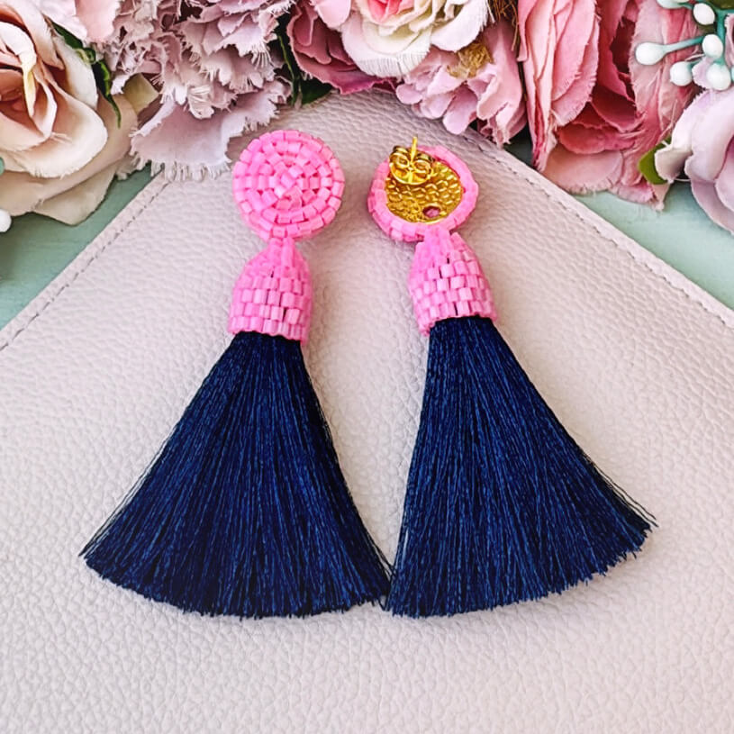 Exklusive Perlen-QuastenOhrringe in Rosa und Dunkelblau
