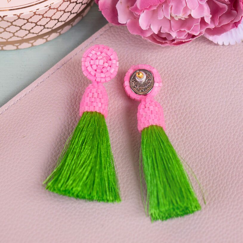 Extravagante Perlen-QuastenOhrringe in Rosa und Apfelgrün