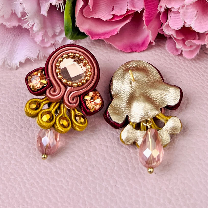 Schöne Statement-Ohrringe in Braun, Rotbraun und Gold