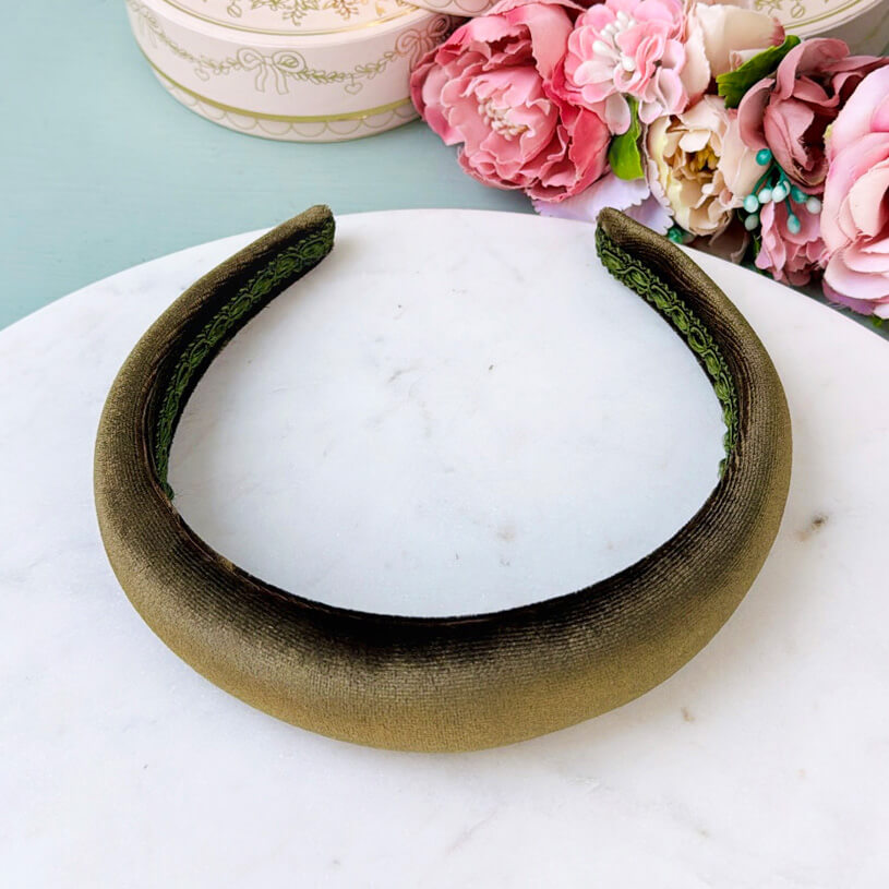 Glatter Samt-Haarreif in Oliv