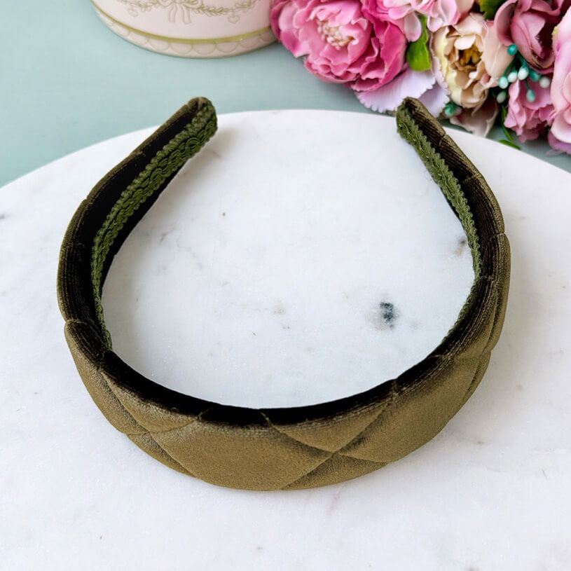 Gesteppter Samt-Haarreif in Oliv