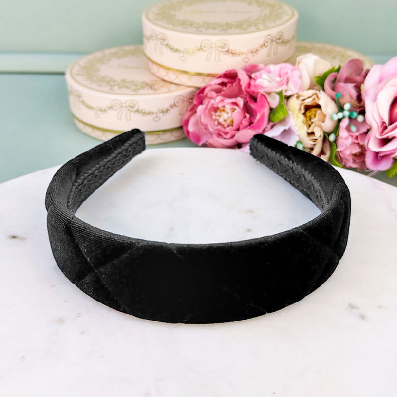 Gesteppter Samt-Haarreif in Schwarz
