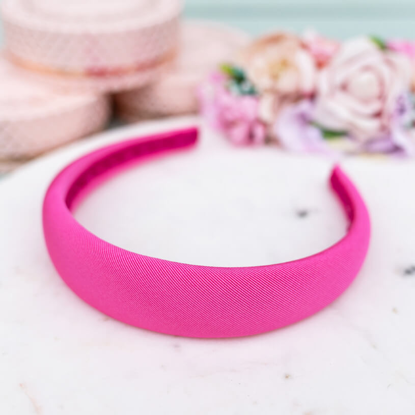 Gerippter Satin-Haarreif in Pink