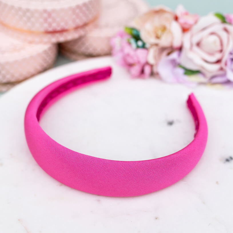 Gerippter Satin-Haarreif in Pink