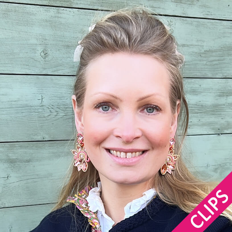 Extravagante Soutache-Ohrclips in Gold und koralligem Pink