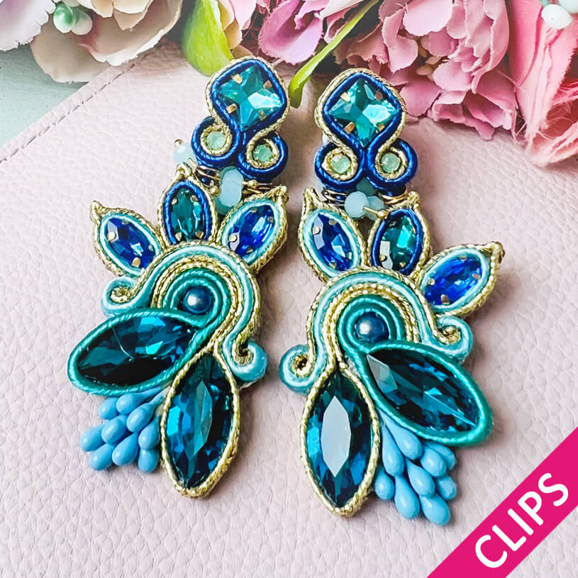 Extravagante Soutache-Ohrclips in Blautönen