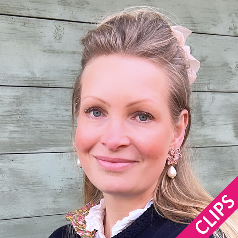 Süße Blumen-Soutache-Ohrclips in Beige und Rosa mit kleinen Baumwolltropfen