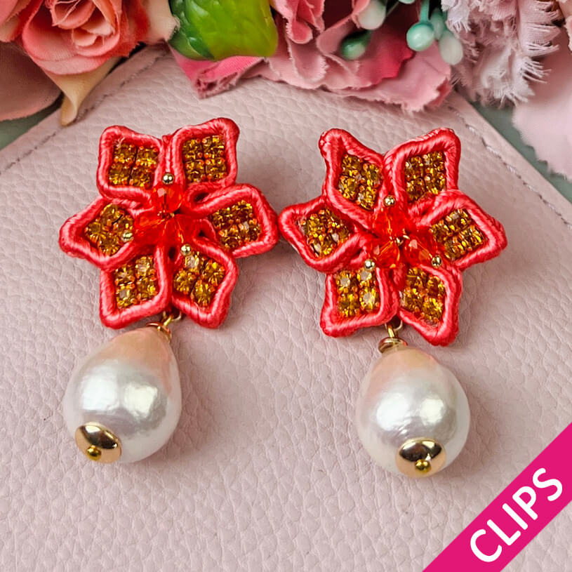 Süße Blumen-Soutache-Ohrclips in Pink mit kleinen Baumwolltropfen
