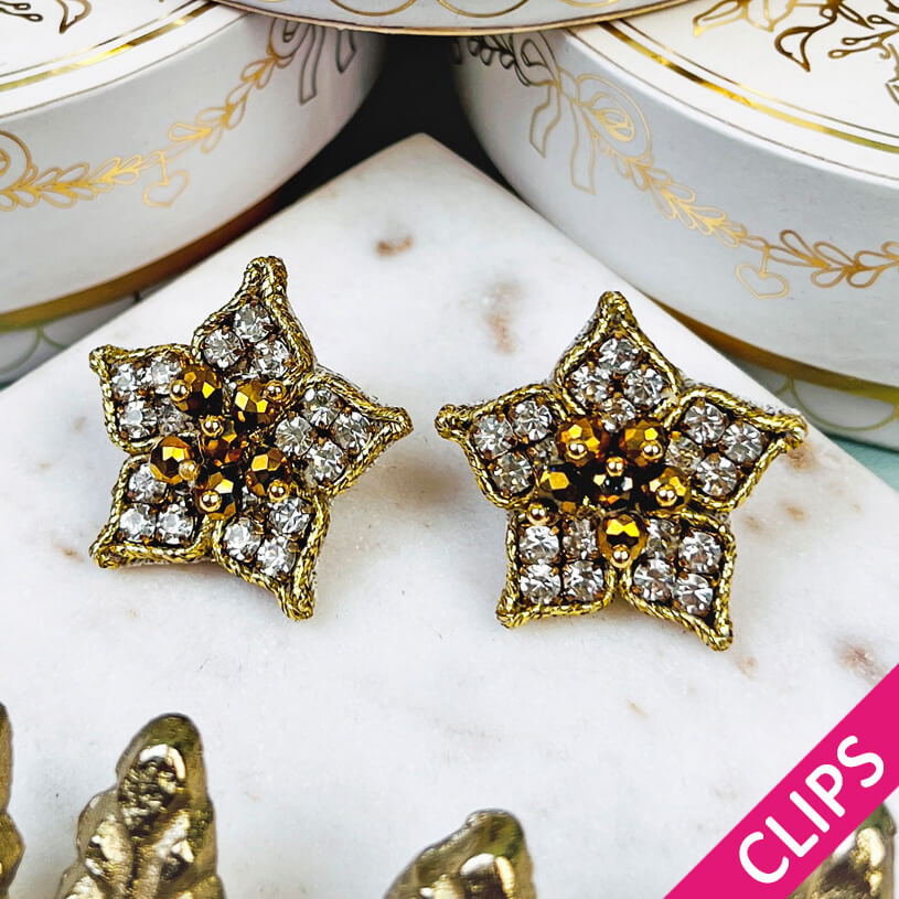 Süße Blumen-Soutache-Ohrclips in Gold