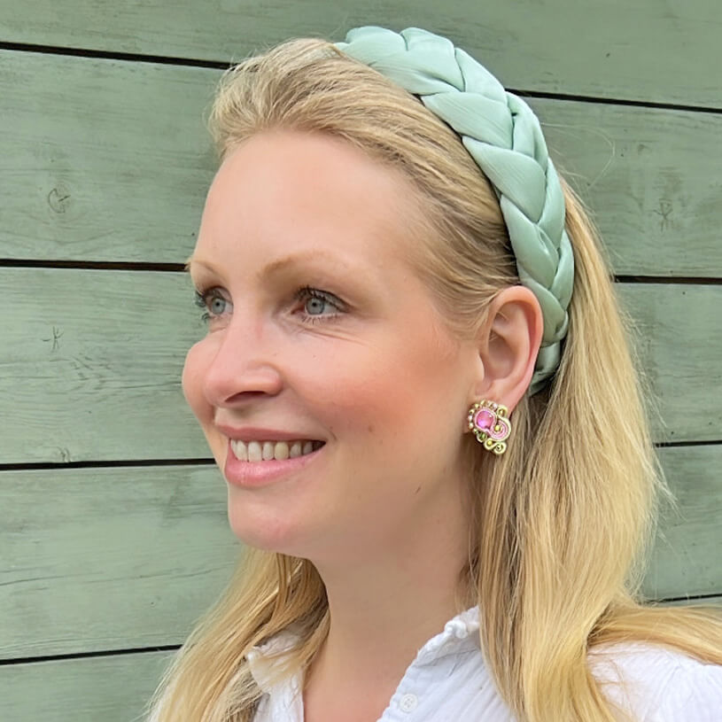 Schöne Soutache-Ohrringe in Rosa und Champagner