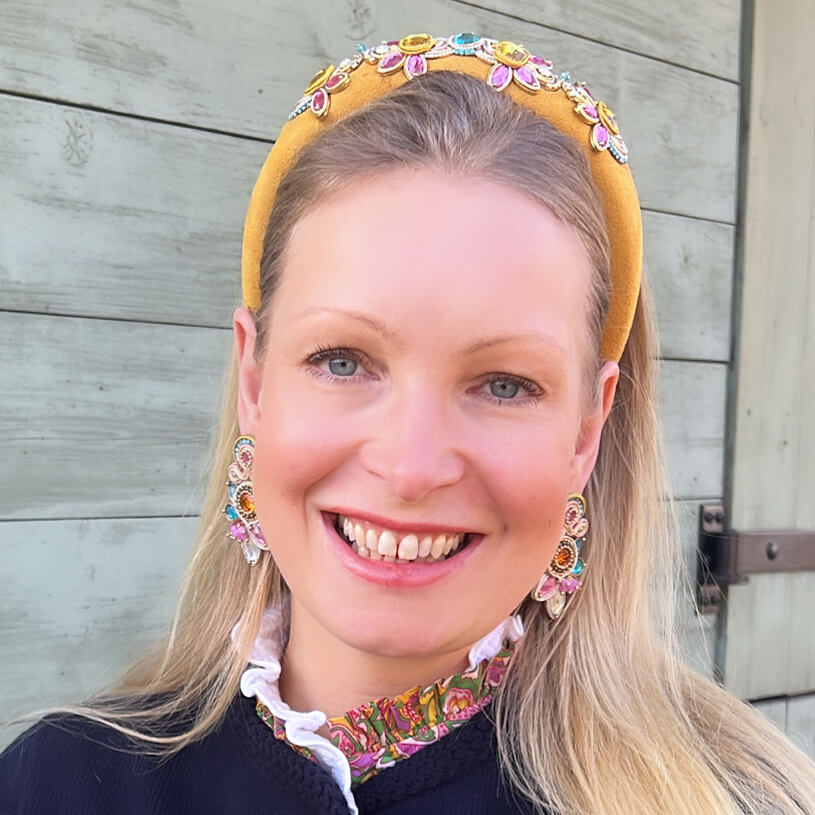 Aufwändige Soutacheohrstecker in Pink, Blau und Gelb