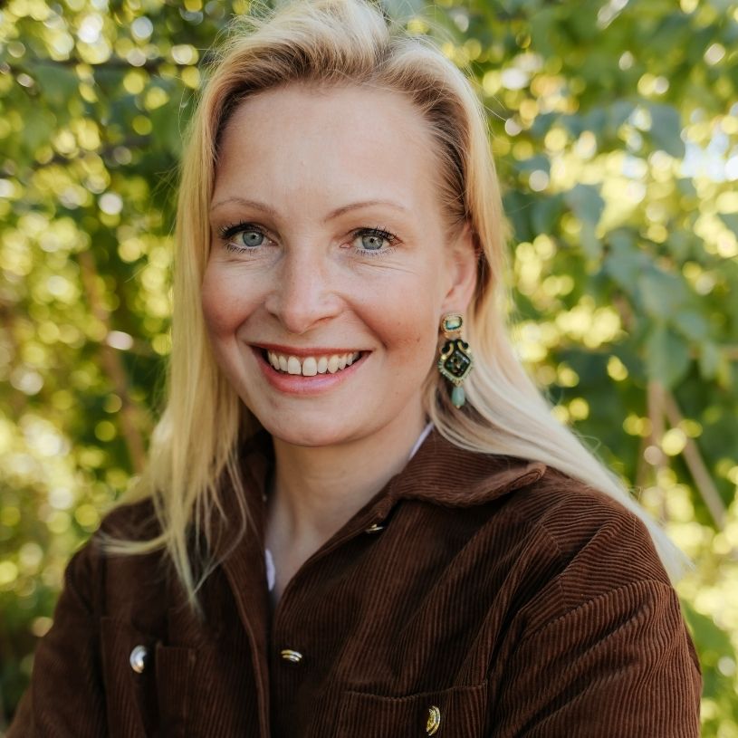 Schlichte Soutache-Ohrringe in Dunkelgrün