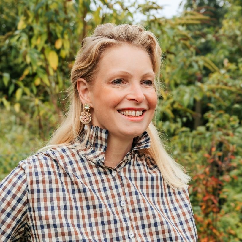 Schlichte Soutache-Ohrringe in Rosa und Champagner