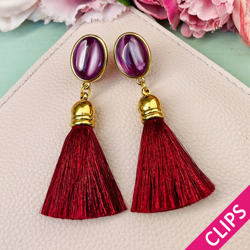 Amethystfarbene Ohrclips mit Quasten in Burgundrot