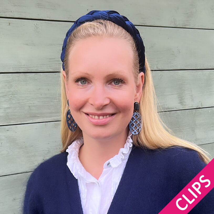 Vergoldete Ohrclips in schimmerndem Dunkelblau mit schönem Oval im Marrakesch-Stil von AmuseToi