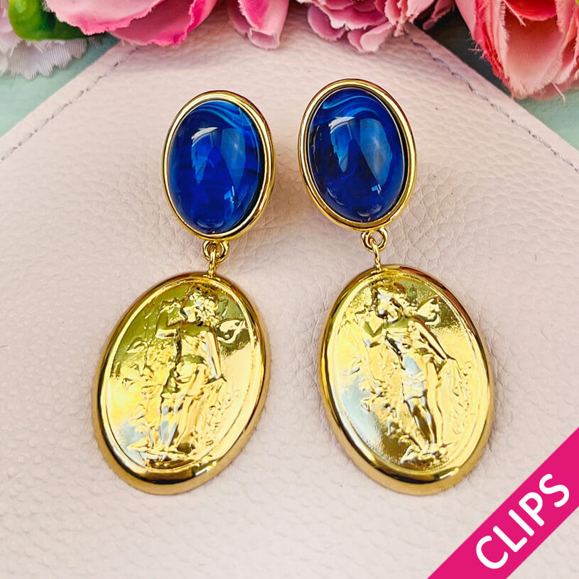 Dunkelblauer Ohrringe als Ohrclips mit Putte auf vergoldetem Oval von AmuseToi