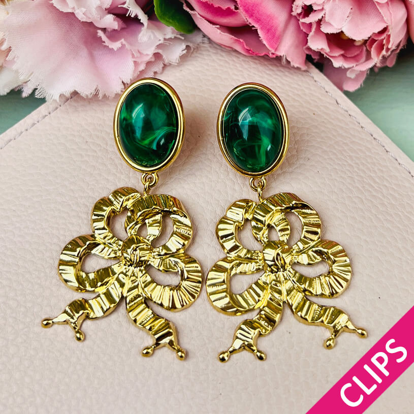 Dunkelgrüne Ohrmit vergoldeter Schleife von AmuseToi