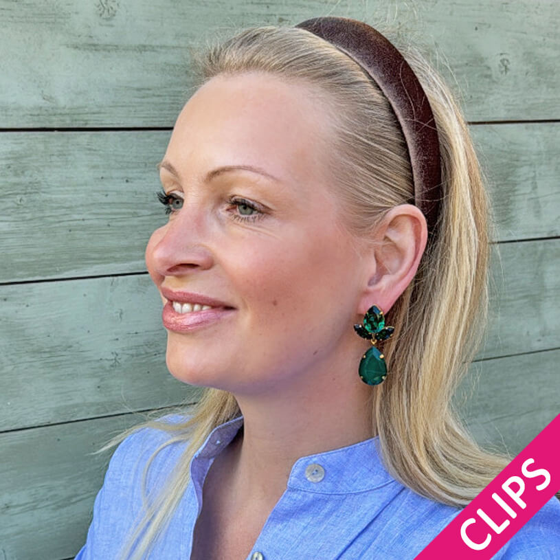 Tropfen-Ohrclips mit Glas-Kristallen in Dunkelgrüntönen