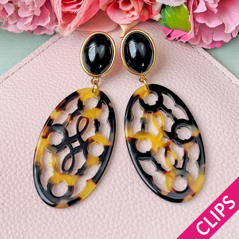 Schwarze Trensen-Ohrclips mit Oval in Schildpattfarben von AmuseToi