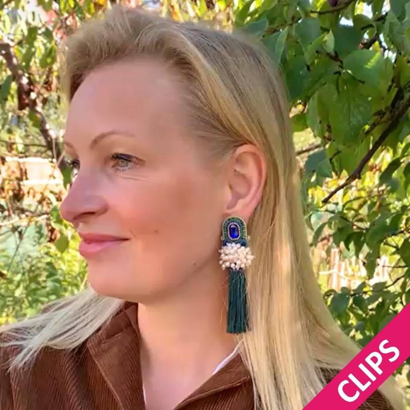 Auffällige Soutache-Quastenohrclips in Dunkelbau und Grün