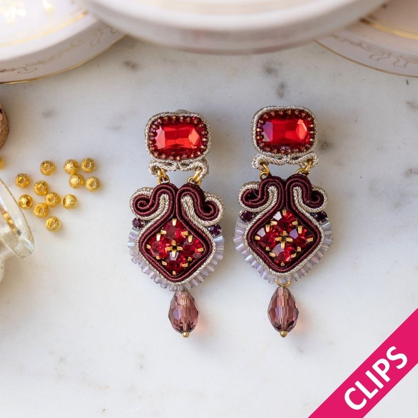 Schlichte Soutache-Ohrclips in Dunkelrot