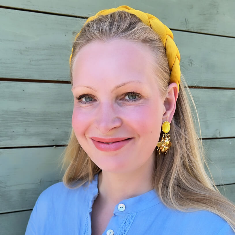 Gelber Ohrstecker mit vergoldeter Hummel von AmuseToi