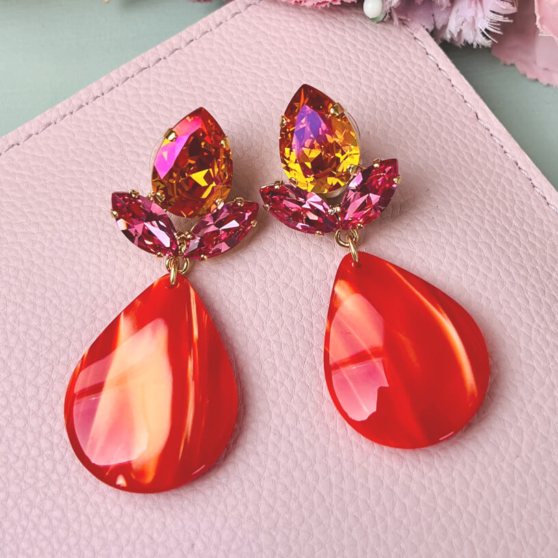 Funkelnde Ohrstecker in Pink und Orange mit großem Tropfen