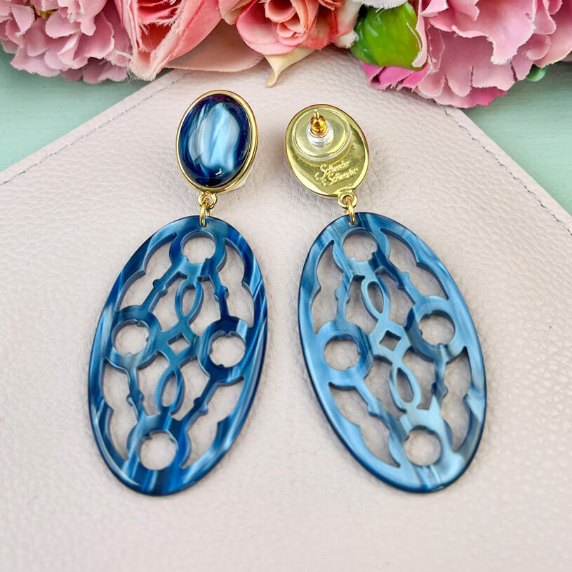Dunkelblaue Trensen-Ohrringe mit Oval von AmuseToi