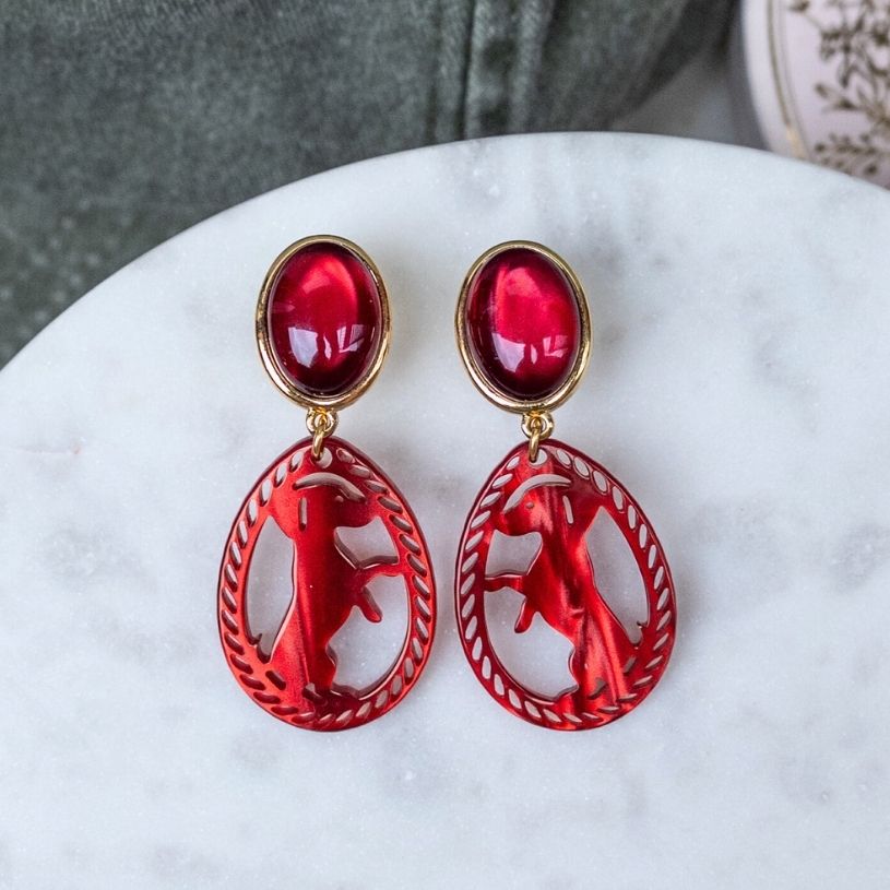 Dackel-Ohrstecker in Dunkelrot von AmuseToi