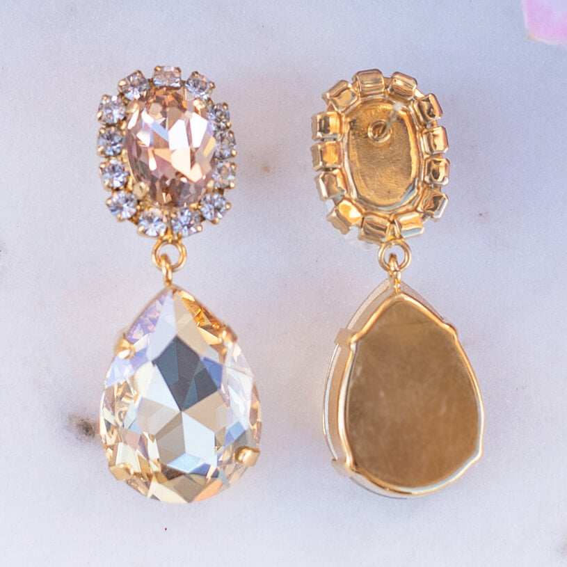 Edel funkelnde Ohrstecker in Champagner mit Tropfen