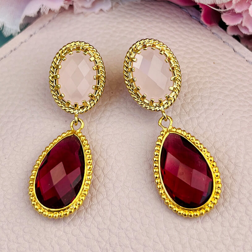 Funkelnde TropfenOhrringe in Zartrosa und Rubinrot