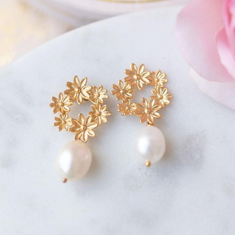 Babsi | Brautohrringe Mit Blüten Und Perlen - Handgemachter Brautschmuck & Hochzeitsschmuck