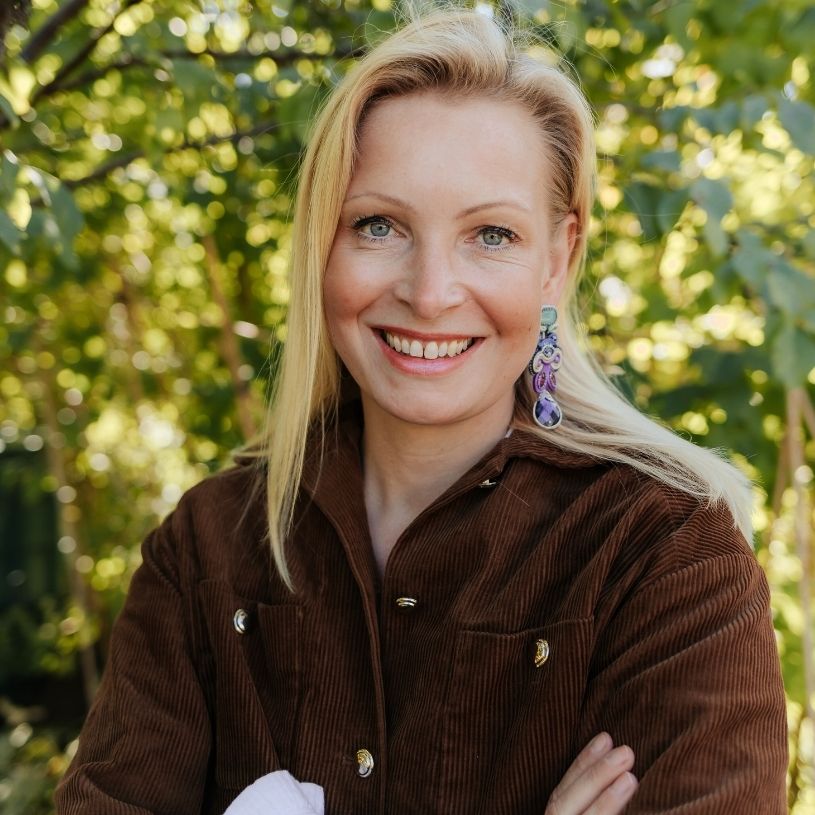 Schöne Soutacheohrringe in Blautönen, Türkis und Violett