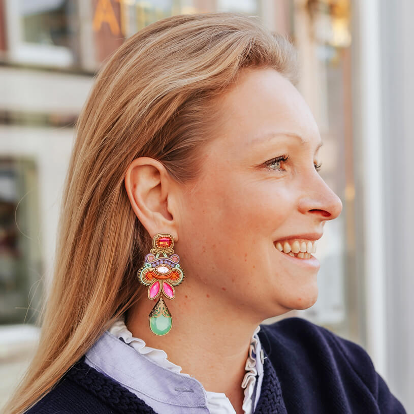 Schöne SoutacheOhrringe in Türkis, Flieder und Pink