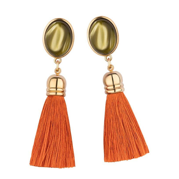 Senfgelber Ohrstecker mit rostrotfarbener Quaste von AmuseToi