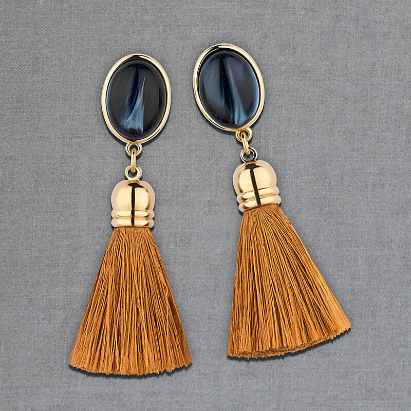 Schimmernde Dunkelblaue Ohrstecker mit edlen Quasten in Goldbraun