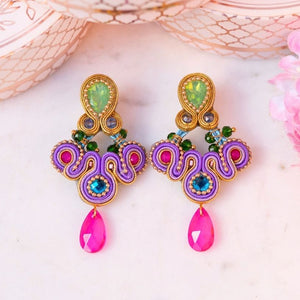 Modische Soutache-Ohrringe in Violett, Pink und Grün