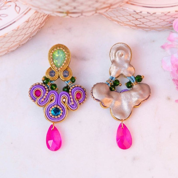 Modische Soutache-Ohrringe in Violett, Pink und Grün