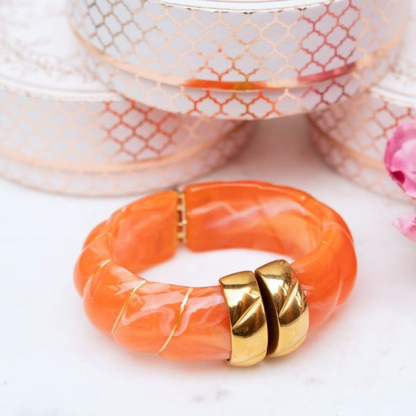 Breiter Klapp-Armreif in Orange