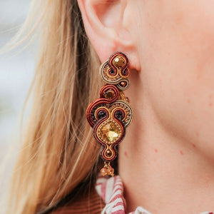 Elegante Soutache-Ohrringe in Braun und Gold