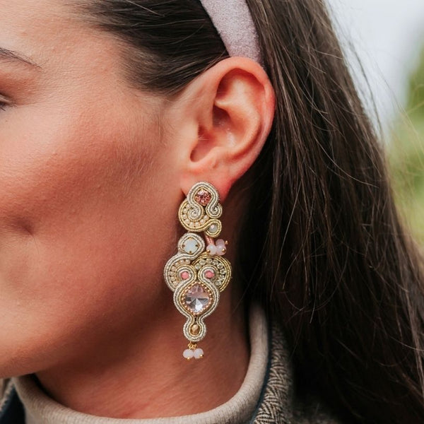 Elegante Soutache-Ohrringe in Champagner, Gold und Rosa