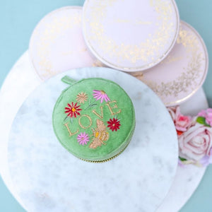 Runde Samt-Schmuckschatulle in Lindgrün