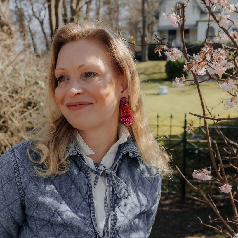 Extravagante Soutacheohrclips in Magenta, Violett, Pink und Rot