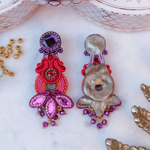 Extravagante Soutacheohrringe in Magenta, Violett, Pink und Rot