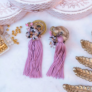 Trendige Soutache-Ohrringe in Gelb und Rosa mit Quaste