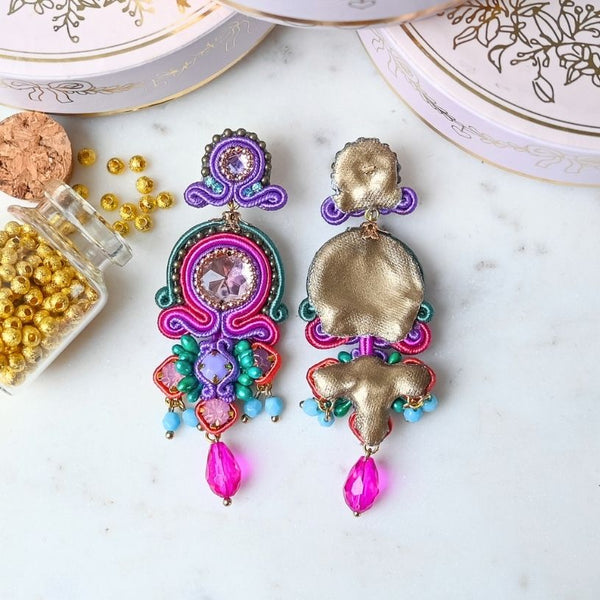 Vorbestellbar - Farbenfrohe Soutache-Ohrringe in Pink, Grün, Blau und Violett