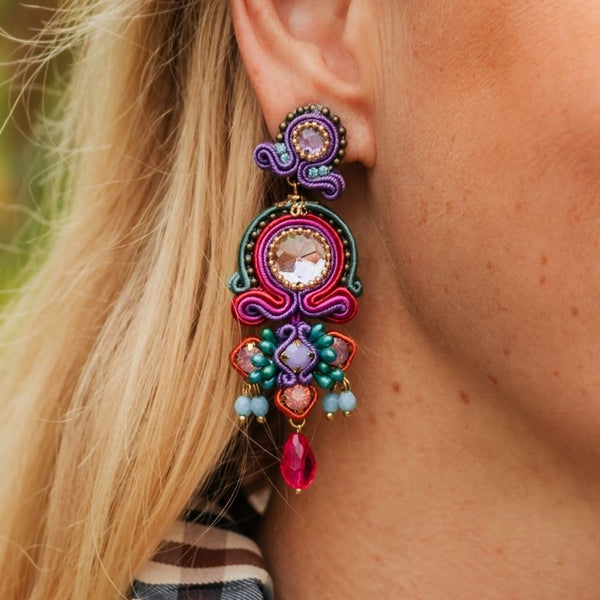 Vorbestellbar - Farbenfrohe Soutache-Ohrringe in Pink, Grün, Blau und Violett
