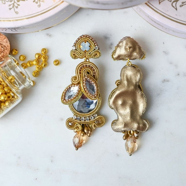 Vorbestellbar - Filigrane Soutache-Ohrringe in Champagner