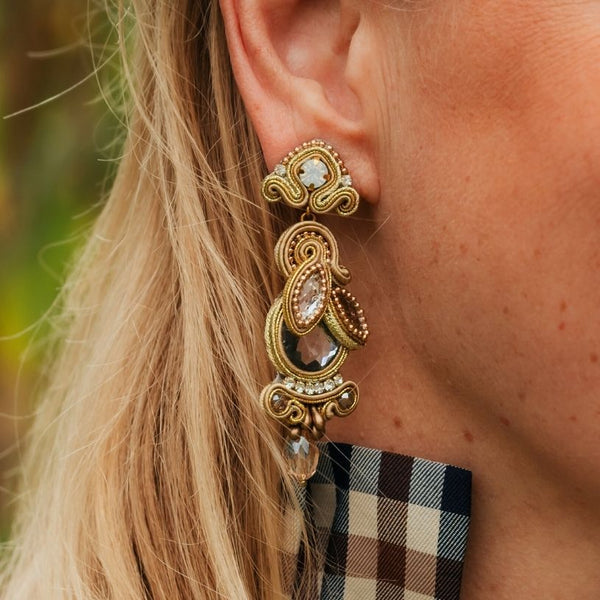 Vorbestellbar - Filigrane Soutache-Ohrringe in Champagner